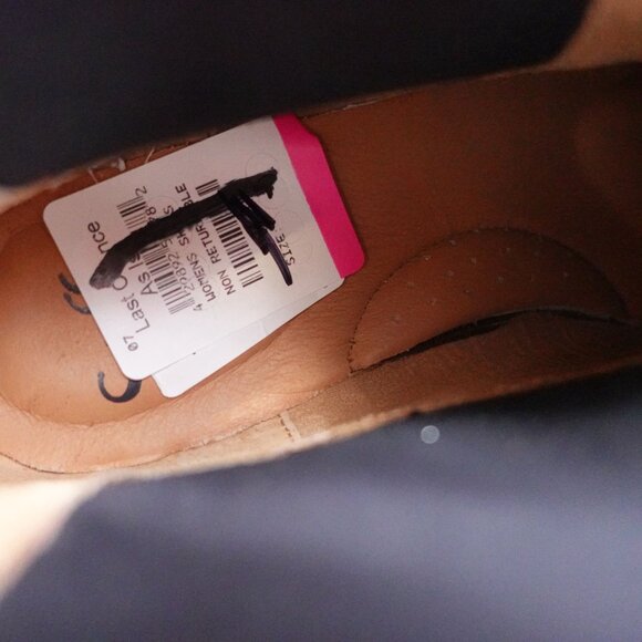 NEW Sofft Women's Samira Pull On Chelsea Boots Gray Brown Size 11M - Picture 10 of 11